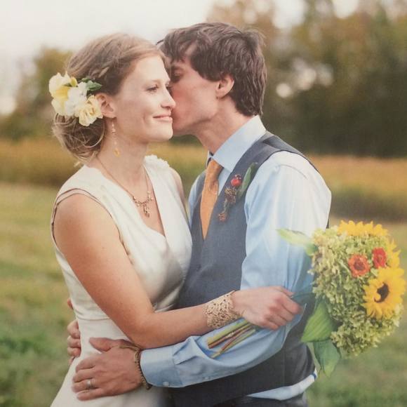 Jennifer Bredeson - Poshmark Profile Picture of Jennifer Bredeson (@jenniferbredeso) on Poshmark