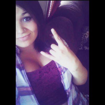 Profile Picture of Samantha DeNault (@sam_denault) on Twitter