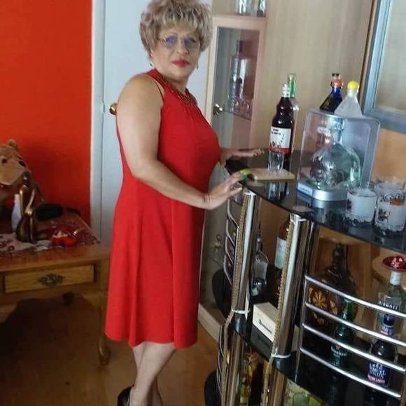 Profile Picture of Lourdes Torales (@lourdestorales) on Poshmark