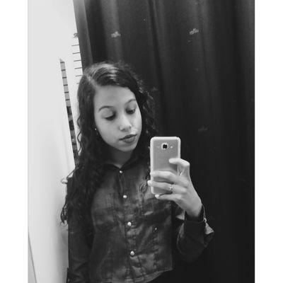 Profile Picture of Amanda Simas (@AmandaSimas20) on Twitter