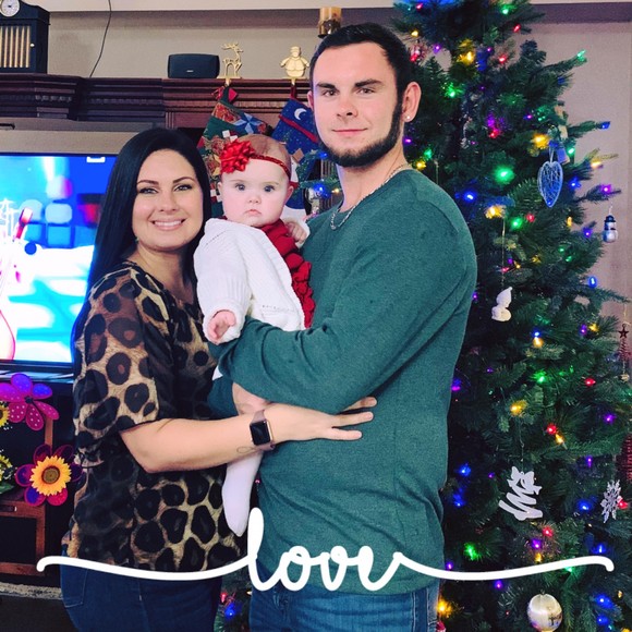 Profile Picture of Cassie Hobbs (@cassiemhobbs) on Poshmark