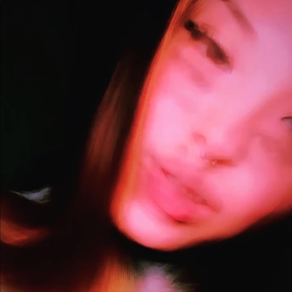 Profile Picture of Julianna Lafuente (@julisclothing) on Poshmark