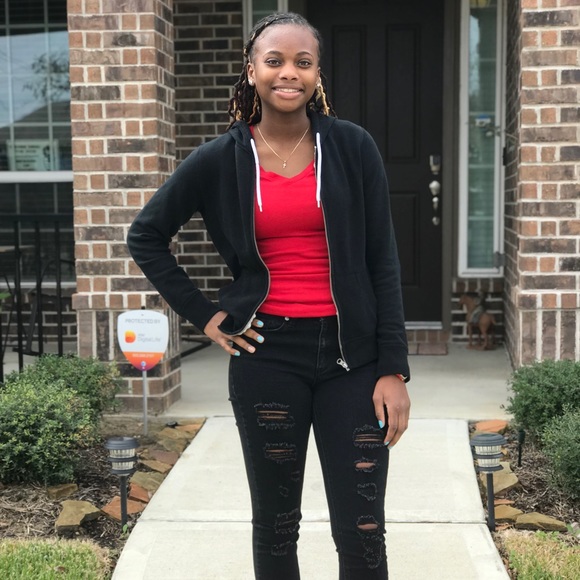 Tazia Stoner - Poshmark Profile Picture of Tazia Stoner (@creativebaby) on Poshmark