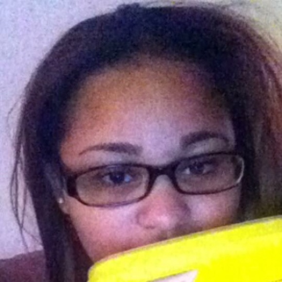 Profile Picture of Samantha Bastardo (@_xsab) on Poshmark