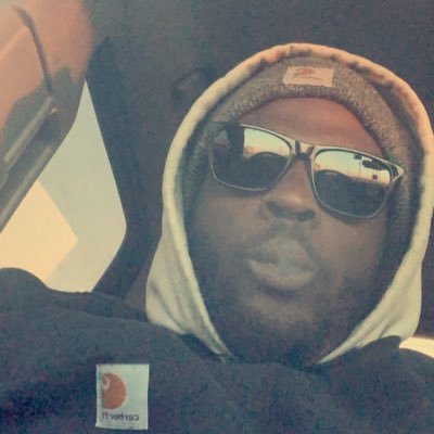 Profile Picture of Devin W. Hunter (@That1LeggedGuy) on Twitter
