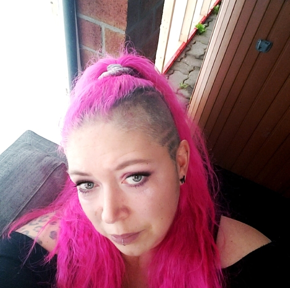 Profile Picture of Nancy Guindon (@nancyguindon) on Poshmark