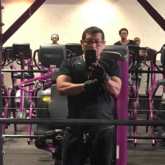 Profile Picture of Luis Arevalo (@arevaloluis) on Poshmark