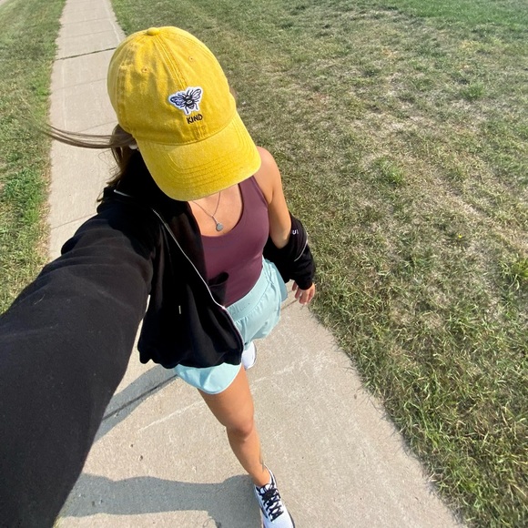 Profile Picture of Katie Fisette (@katiefisette) on Poshmark