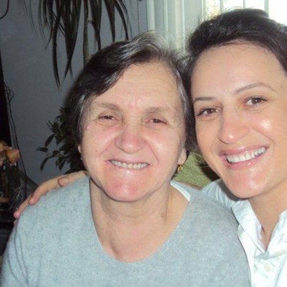 Profile Picture of Sokoleshe Gishta (@sakoademi) on Poshmark