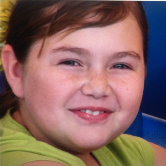 Profile Picture of Ryanne Cisneros (@rycisneros) on Poshmark