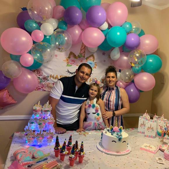 Profile Picture of Ariton Papraniku (@aritonp82) on Poshmark