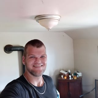 Profile Picture of Josh Rowan (@joshrowan) on Instagram