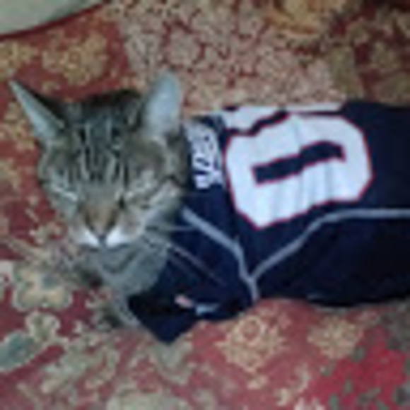 Profile Picture of Jocelyn Richards (@jorichards7) on Poshmark