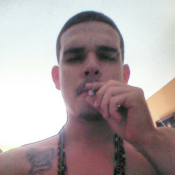 Profile Picture of Joel Hernandez (@yung_ree) on Poshmark
