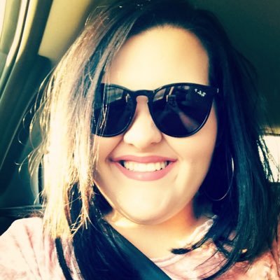 Profile Picture of Ivy Thompson (@ives_1701) on Twitter