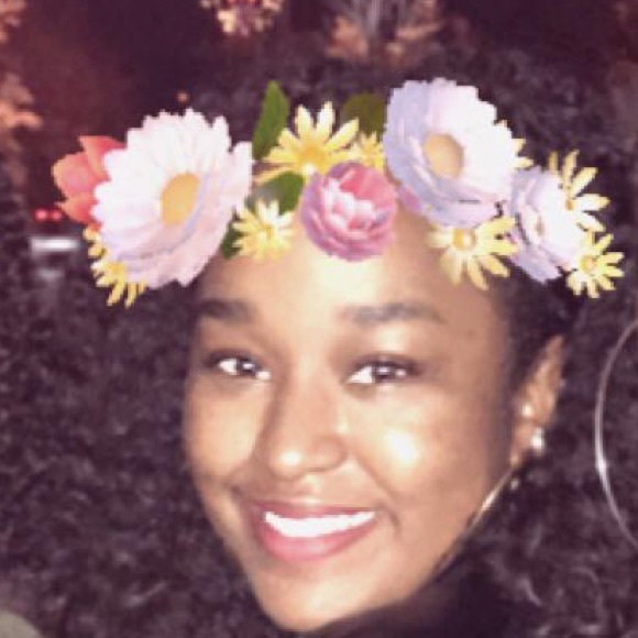 Profile Picture of Madison Fulp (@madisonf_) on Poshmark