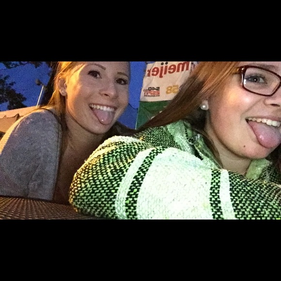 Profile Picture of Dakota Bassel (@dakotabassel) on Poshmark