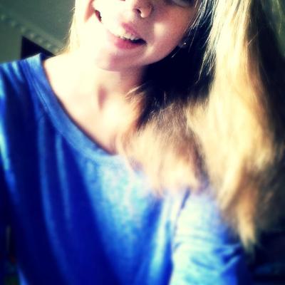 Profile Picture of Clara Roberts (@doodles_clara) on Twitter