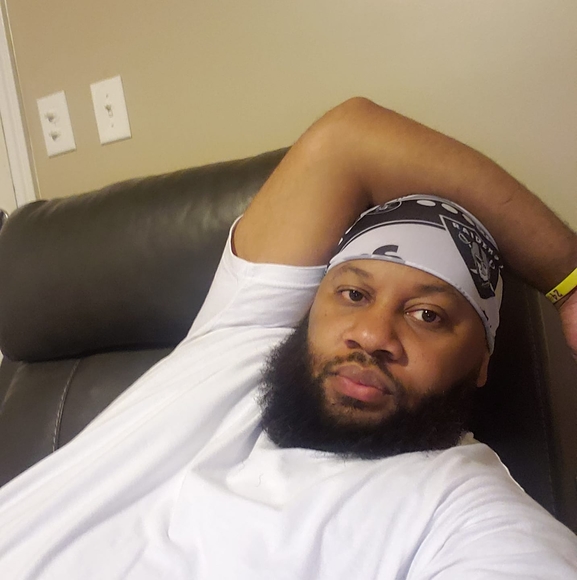 Profile Picture of Eric Burrell (@ericburrell) on Poshmark