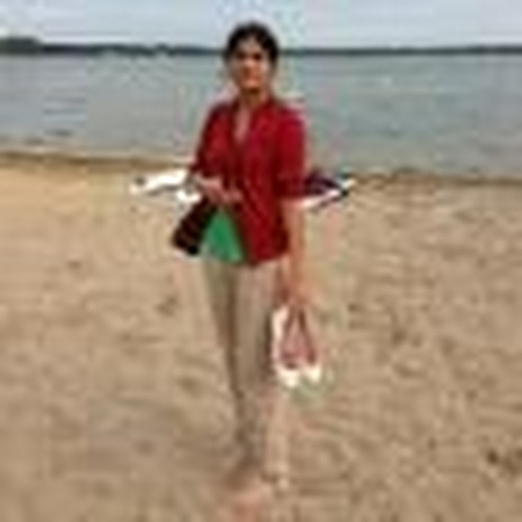 Profile Picture of Vancha Sravanthi (@sravanthi25) on Poshmark