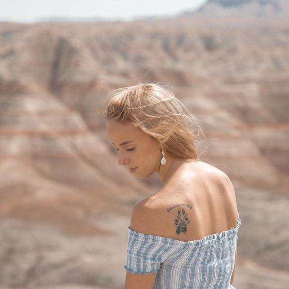 Profile Picture of Emilee Pullins (@empullins) on Poshmark