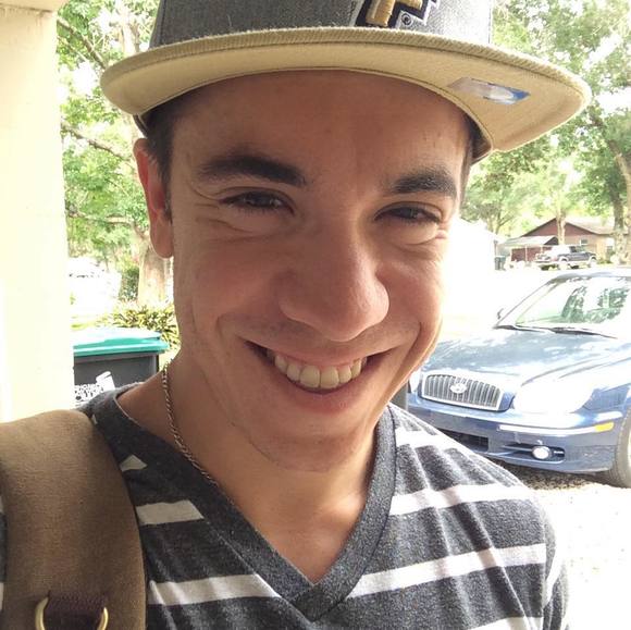 Profile Picture of Corey Gonzalez (@cgonza83) on Poshmark