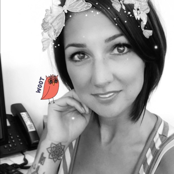 Profile Picture of Aimee Appleton (@aimeescloset83) on Poshmark