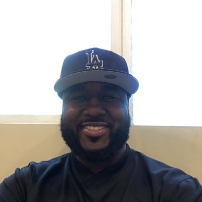 Profile Picture of michael frize (@mickyfrize) on Twitter