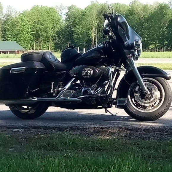 Profile Picture of Barry Sullivan (@dickbespitten) on Poshmark