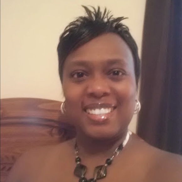 Profile Picture of Tomika Mitchell (@tmitchell3232) on Poshmark