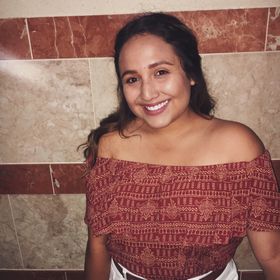 Profile Picture of Michelle Razo (@michelleee1618) on Pinterest