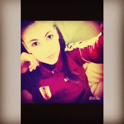 Profile Picture of Paola (@Paola_ola_fox) on Twitter