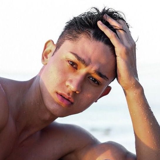 Profile Picture of Aaron Beau Davis (@aaronbeaudavis) on Tiktok