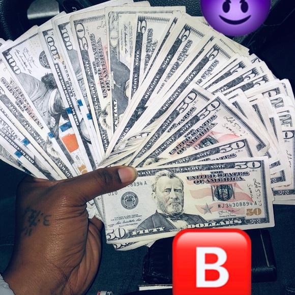 Brazy Rred - Poshmark Profile Picture of Brazy Rred (@brazyrred) on Poshmark