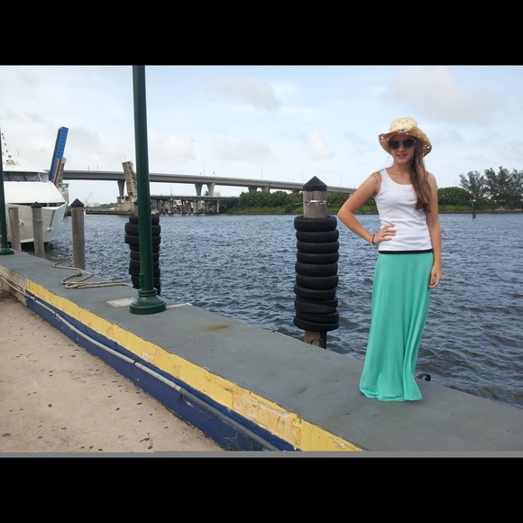 Profile Picture of Nataliya Strelkova (@nstrelkova) on Poshmark