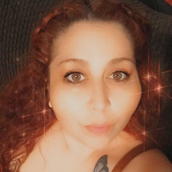 Profile Picture of Valerie Tehero (@valerietehero) on Poshmark