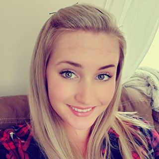 Profile Picture of Danielle Lonsdale (@danielle.dusharm) on Facebook