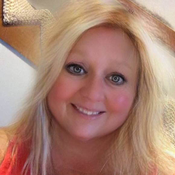 Profile Picture of Karen Sawyer (@karensawyer802) on Poshmark