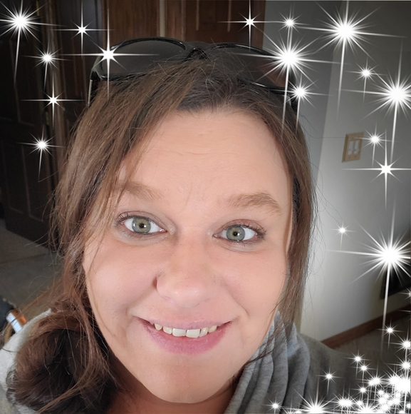 Sherry Lepak - Poshmark Profile Picture of Sherry Lepak (@sherrylepak) on Poshmark