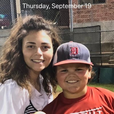 Profile Picture of Lori Truman (@LoriTruman2) on Twitter