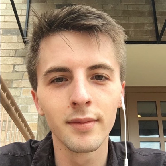 Profile Picture of Andrew Ohmer (@aohms7) on Poshmark