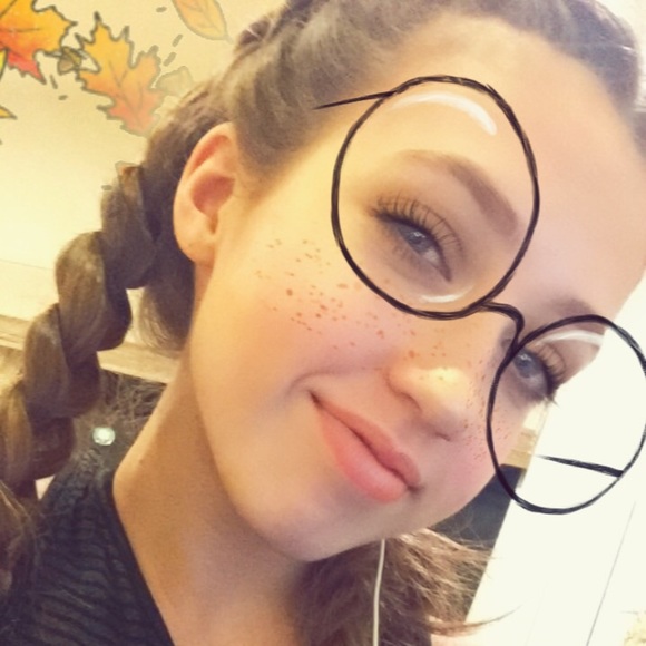 Profile Picture of Izzy Prusch (@iaprusch) on Poshmark