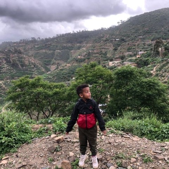 Profile Picture of Eden Tesfai (@edentesfai) on Poshmark