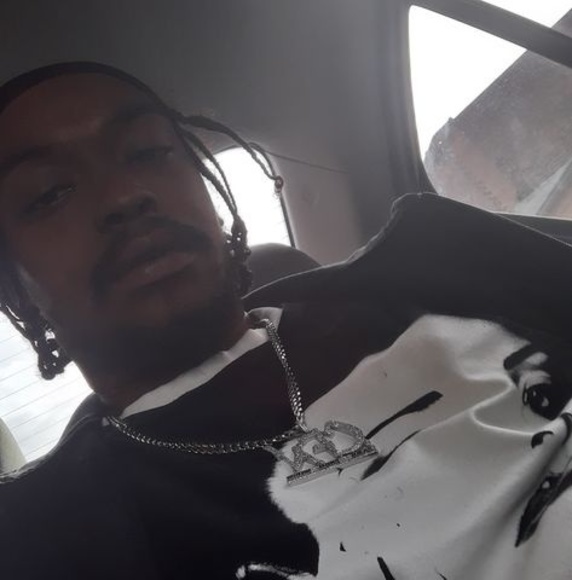 Profile Picture of David Hemingway (@davidhemingway) on Poshmark