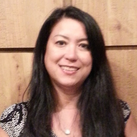 Profile Picture of Sandra Frutchey (@sandrafrutchey) on Poshmark