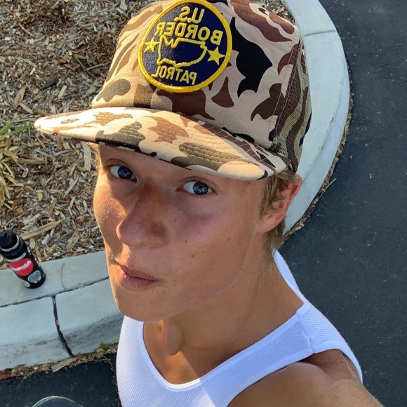 Profile Picture of Sam Mclaughlin (@sammclaugh) on Poshmark
