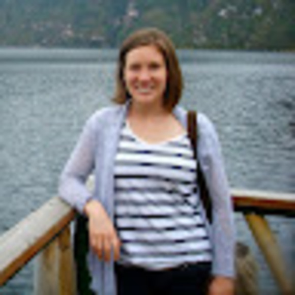 Profile Picture of Rebekah Foelker (@rebekahfoelker) on Poshmark
