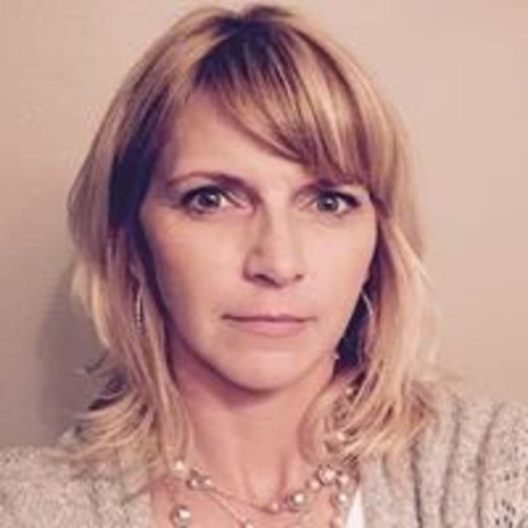 Profile Picture of Dee Murph (@dee_murph) on Poshmark