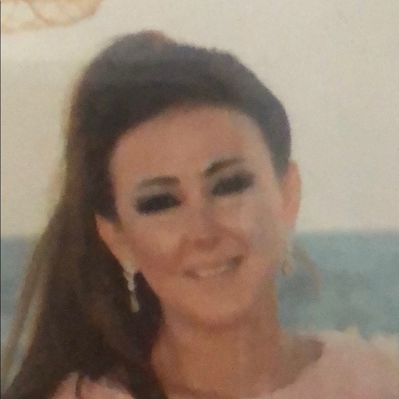Profile Picture of Gulhan Sener (@gulhansener) on Poshmark