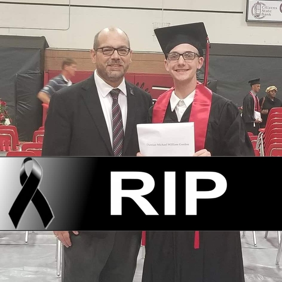 Profile Picture of Damian Gordon (@damiangordon835) on Poshmark